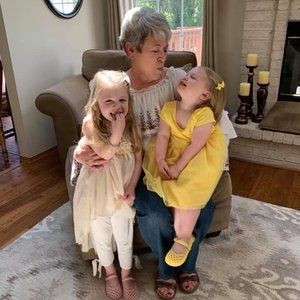 Meet your Posher, Nancy